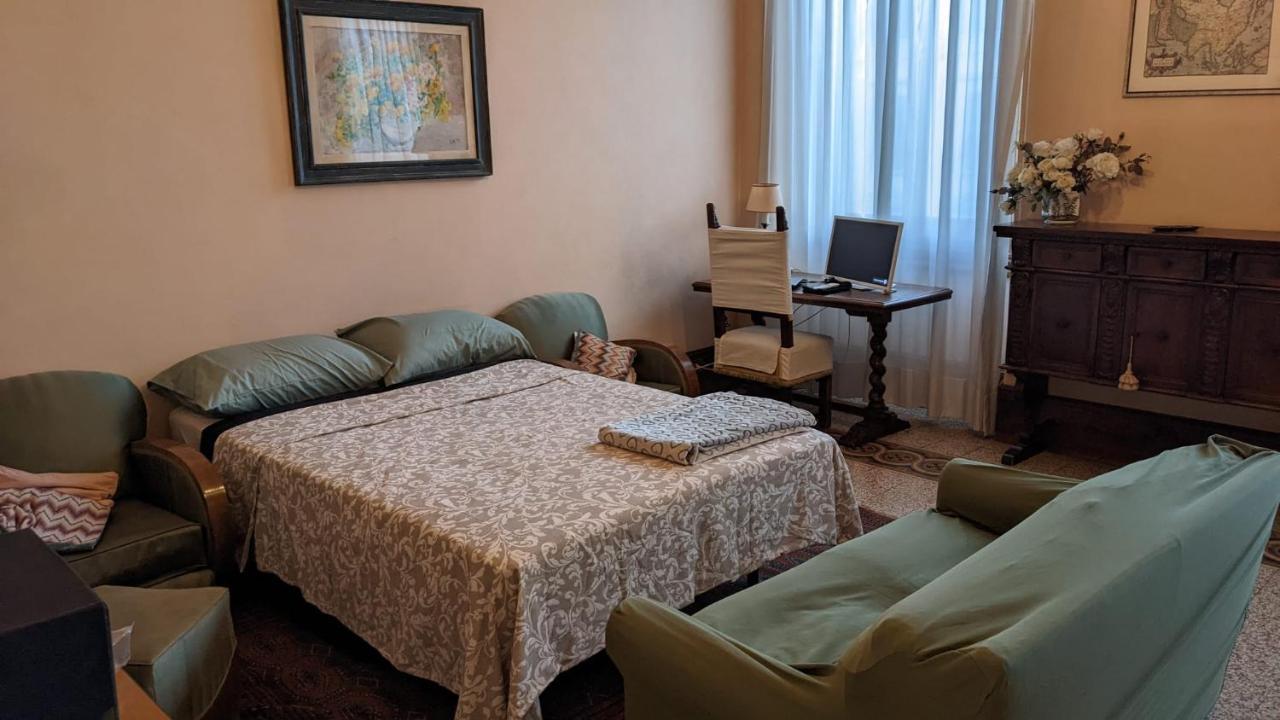 Double Bedroom In Beautiful 30'S Style Apartment Florence Ngoại thất bức ảnh